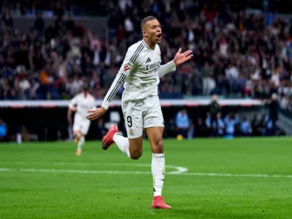 Tin BĐ: Mbappe chói sáng, Real Madrid bám đuổi Barcelona