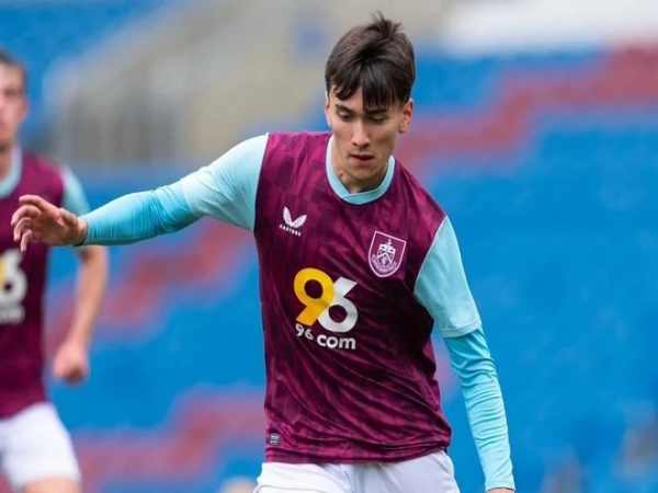 Bóng đá VN: CAHN tìm được nguồn cầu thủ Việt kiều tại Anh